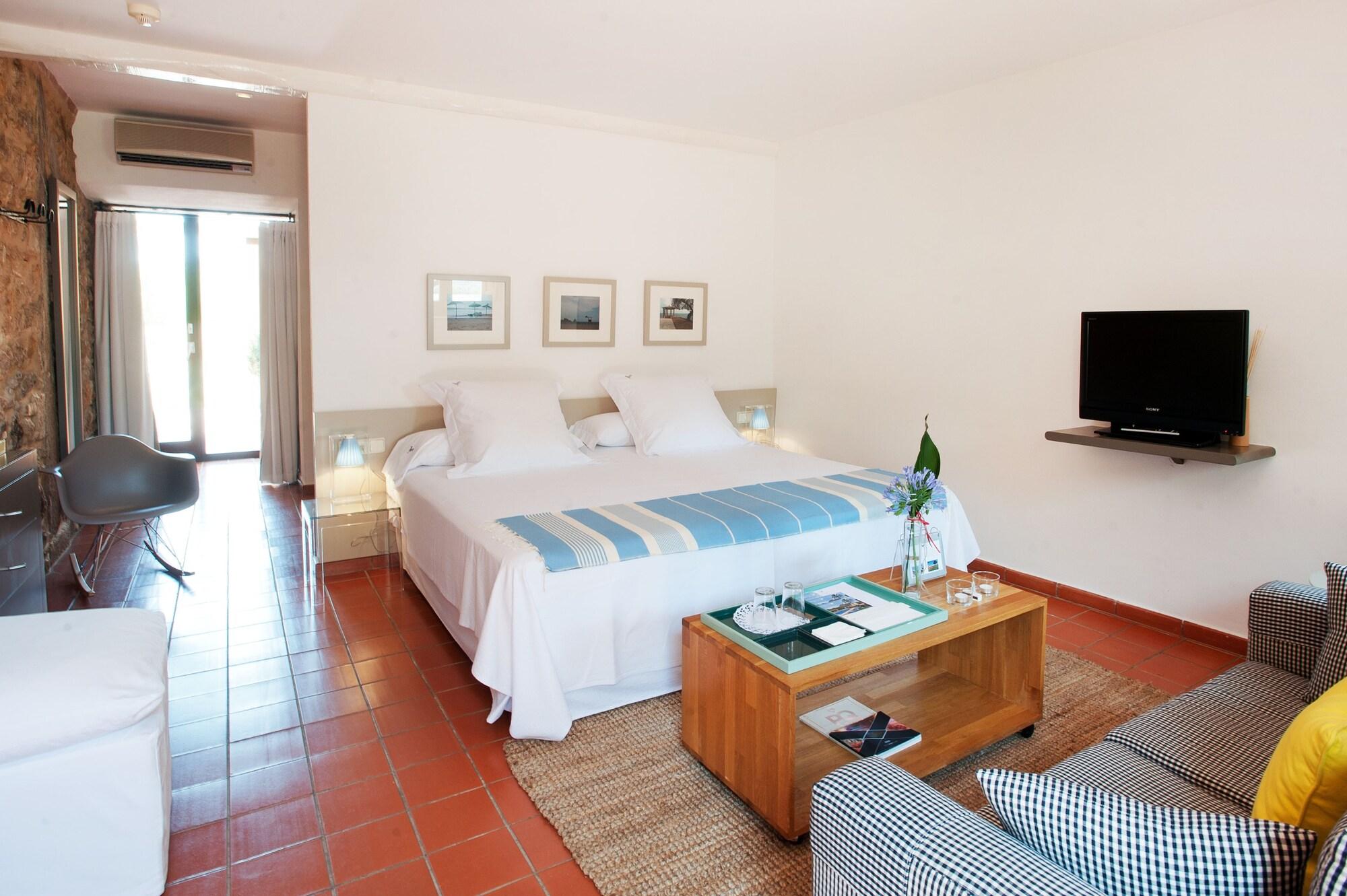 Mas Falgarona Hotel Boutique&SPA Avinyonet de Puigventós Extérieur photo