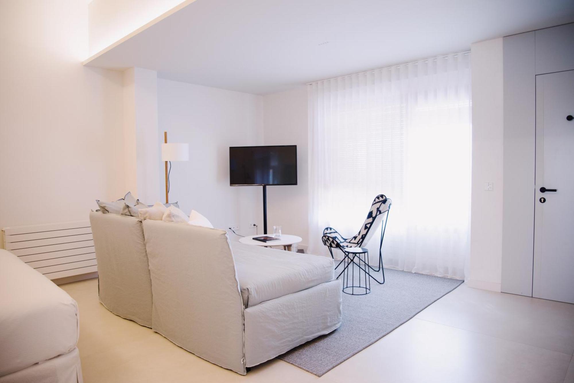 Mas Falgarona Hotel Boutique&SPA Avinyonet de Puigventós Extérieur photo