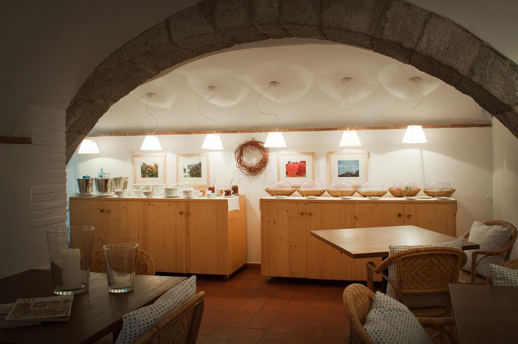 Mas Falgarona Hotel Boutique&SPA Avinyonet de Puigventós Extérieur photo